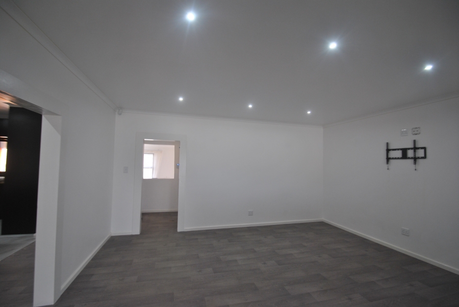 To Let 3 Bedroom Property for Rent in Berea Eastern Cape